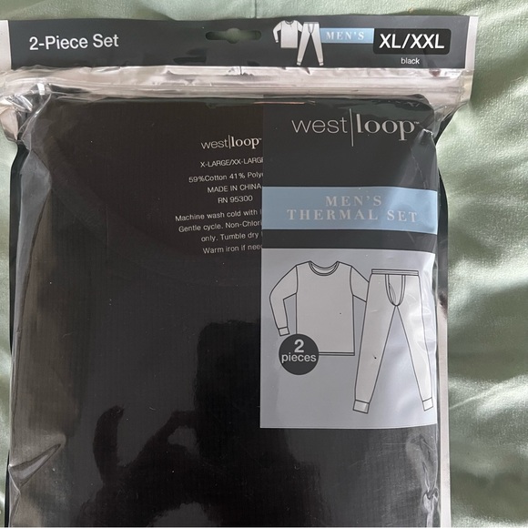 West Loop Men's Black Thermal Set. New in package.  XL/XXL - Picture 2 of 4
